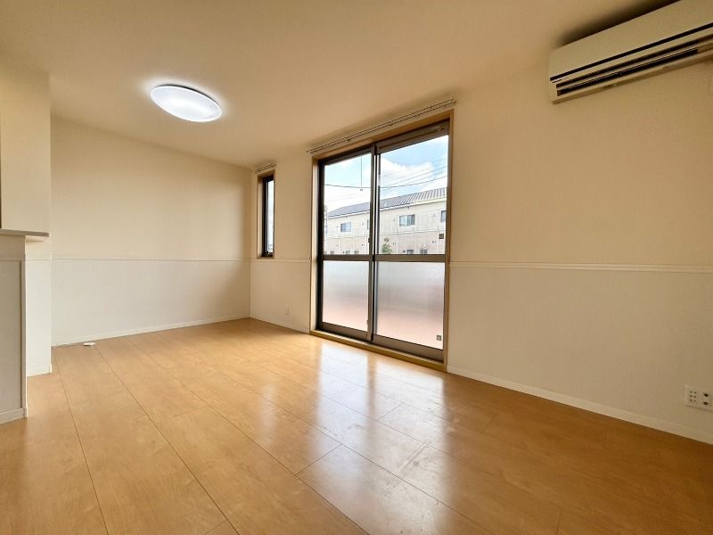 【居室・リビング】　図面と現状に相違がある場合には現状を優先